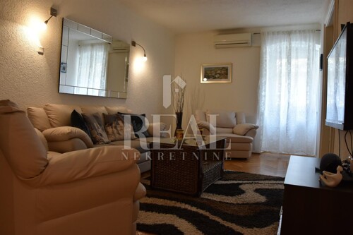 Strogi centar, moderan i komforan 2S+DB, 74 m2!