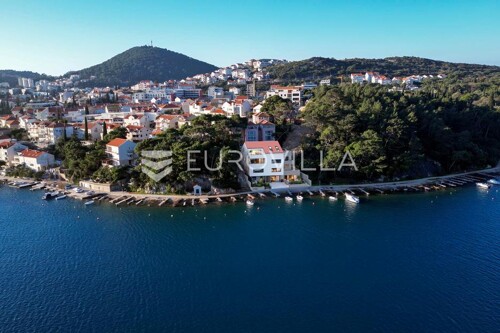 Dubrovnik, prvi red do mora, stan s jednom spavaćom sobom
