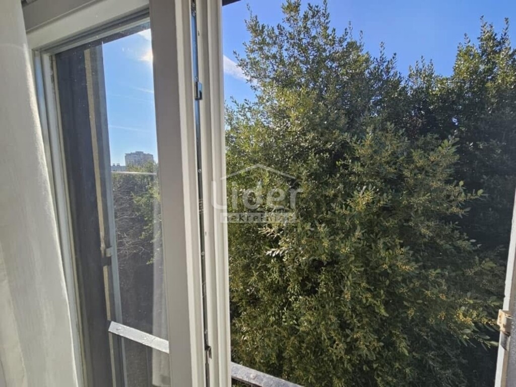 Image 6252514 - 9
