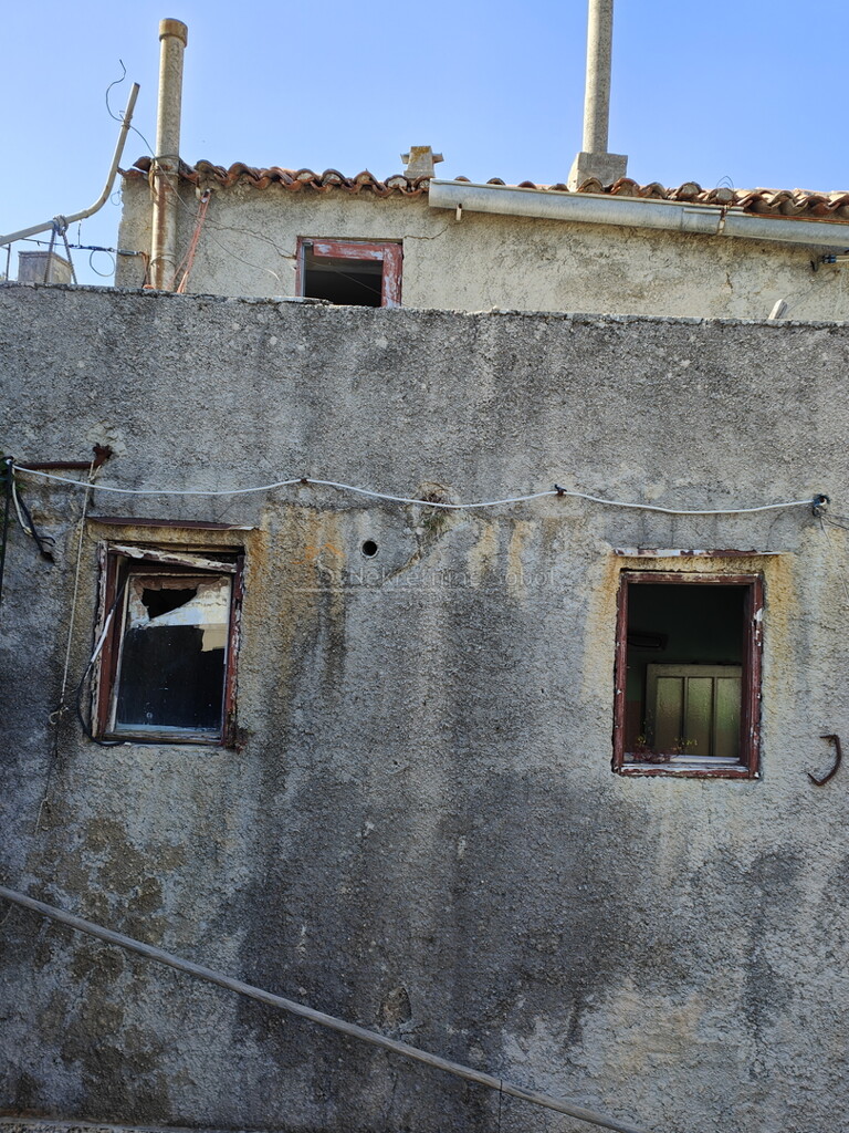Image 6252540 - 12