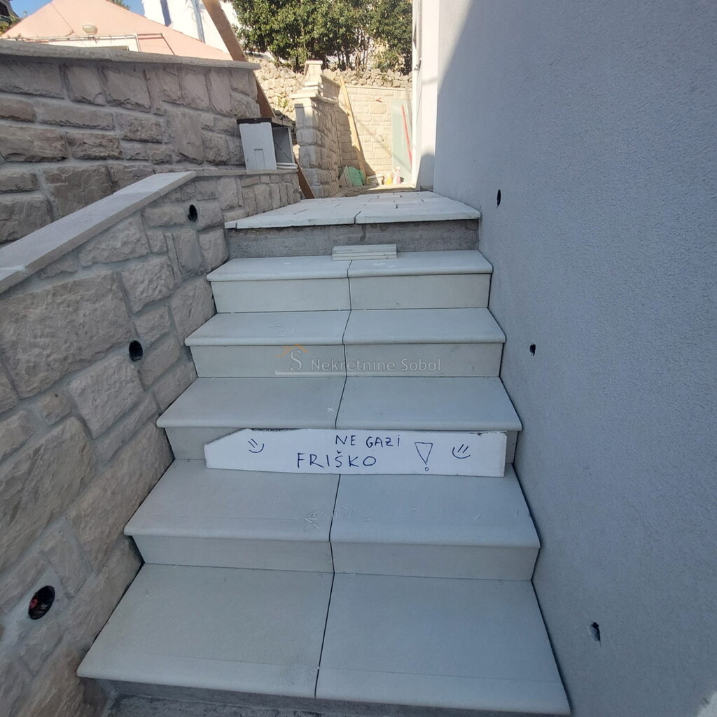 Image 6252543 - 13