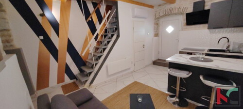 Thumbnail 6252563 - 5