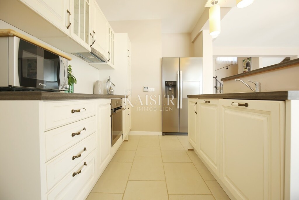 Image 6252616 - 14