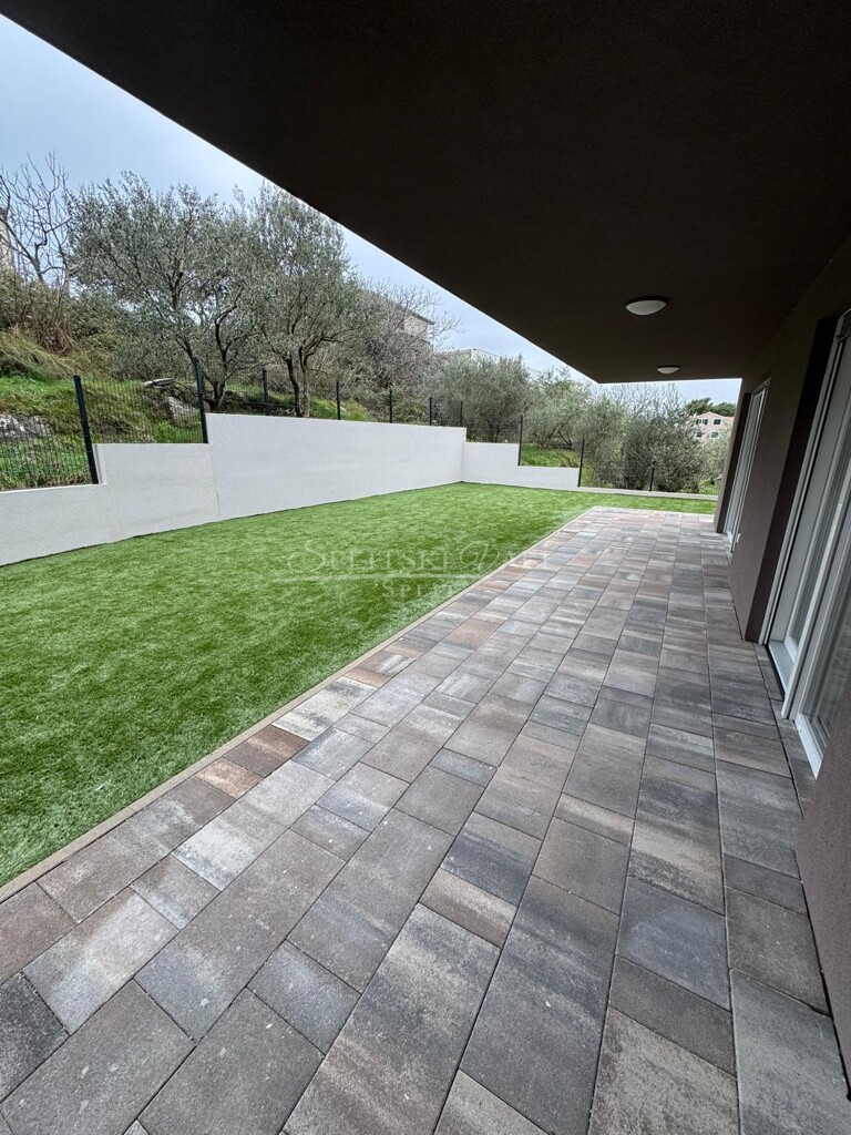 Image 6252678 - 1