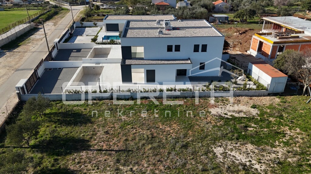 Image 6253002 - 24