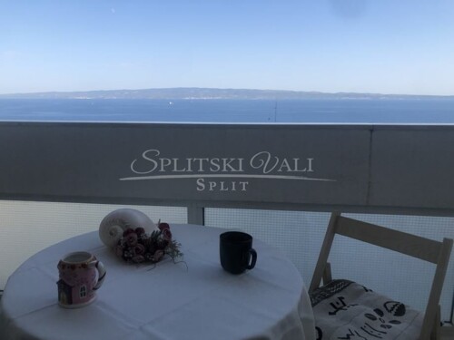 NOVO! Komforan stan s panoramskim pogledom Trstenik! Jug, 83 m2