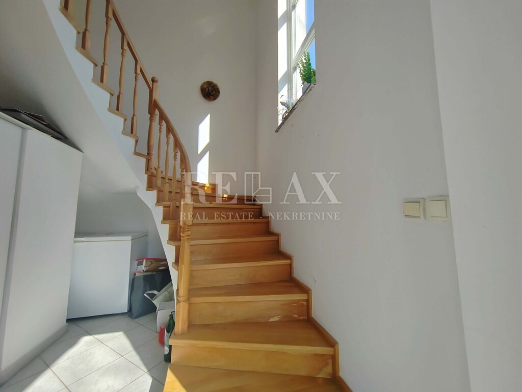 Image 6253351 - 9