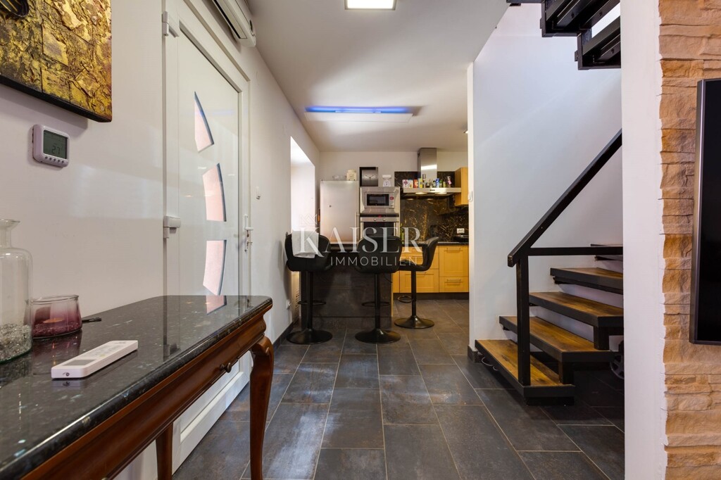 Image 6253354 - 3