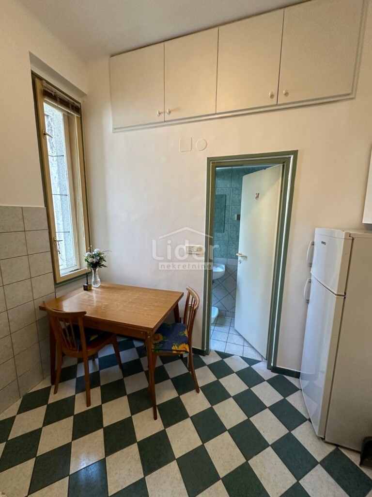 Image 6253409 - 8