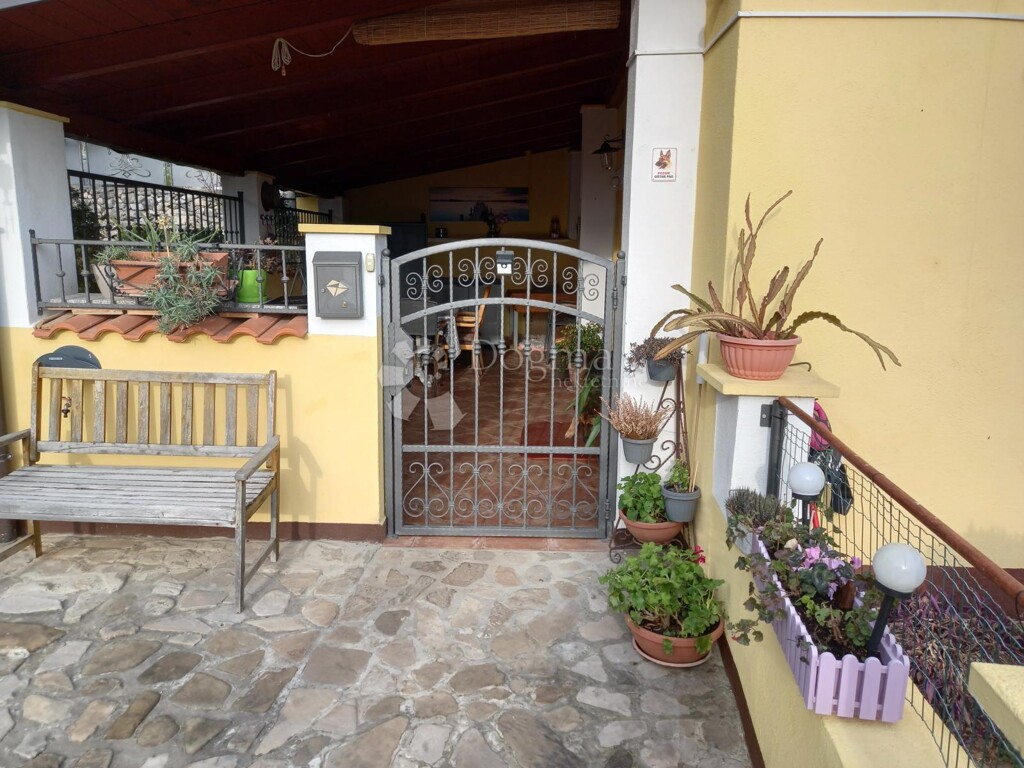 Image 6253473 - 9