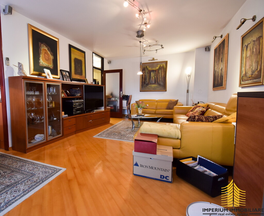 Image 6253646 - 1