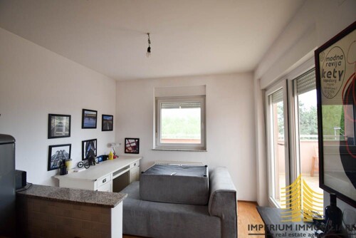 Thumbnail 6253673 - 5