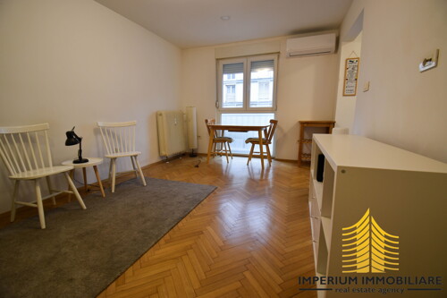 Iznajmljuje se simpatična garsonjera na Knežiji - 27 m²