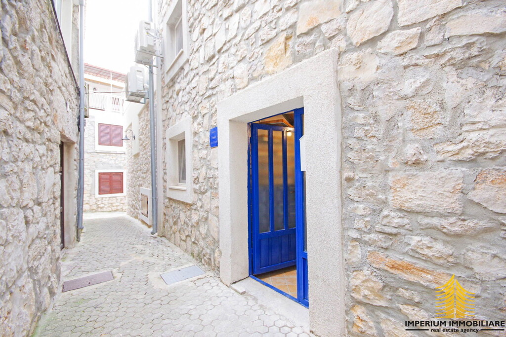 Image 6253786 - 13