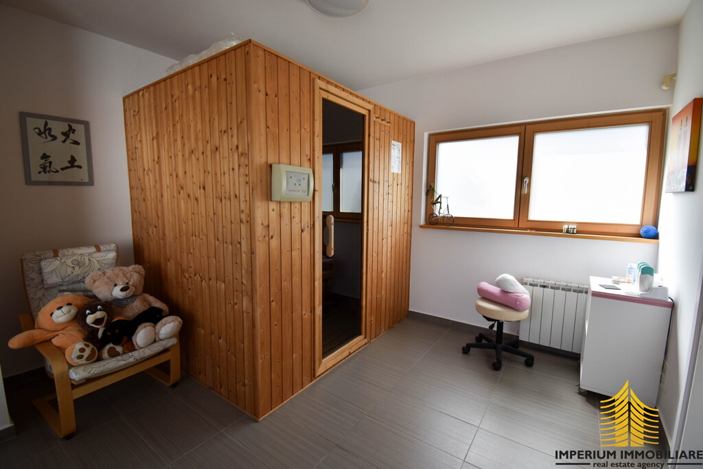 Image 6253859 - 11