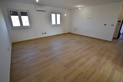 Stan - Najam, Zagreb, Blato, 80 m2 + terasa 2 m2