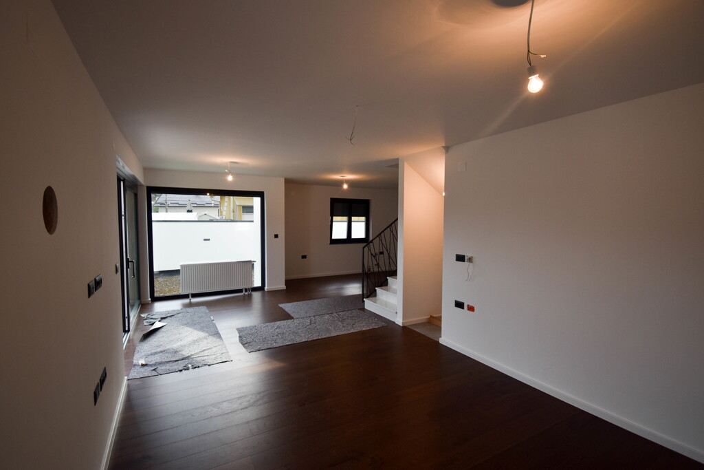 Image 6253951 - 1