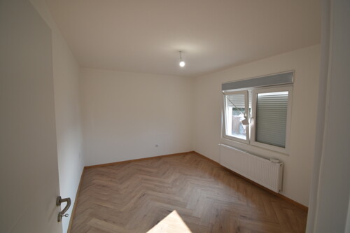 Thumbnail 6253974 - 11