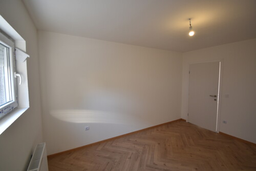 Thumbnail 6253974 - 9