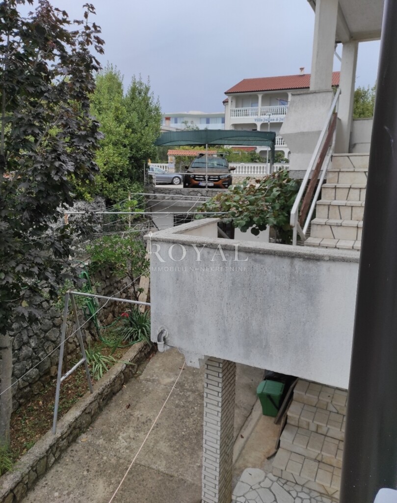 Image 6254103 - 11