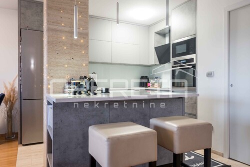 Thumbnail 6254896 - 4