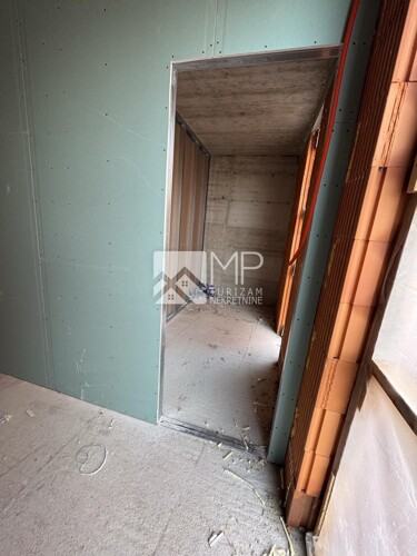 Thumbnail 6254944 - 4