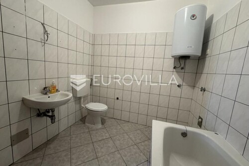 Thumbnail 6256324 - 12