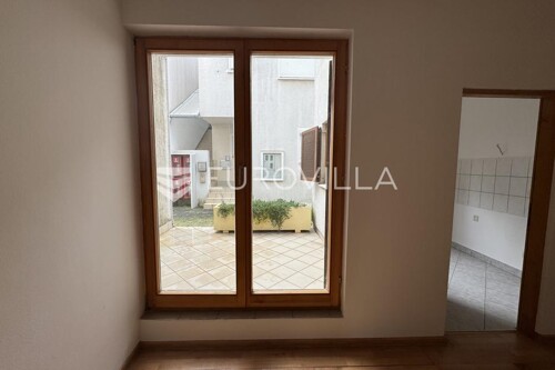 Thumbnail 6256324 - 5