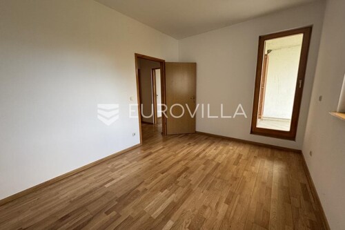 Thumbnail 6256324 - 7