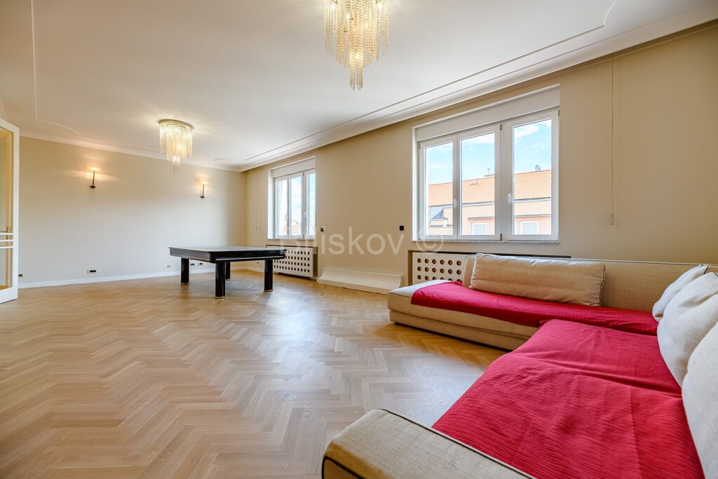 Image 6256389 - 8