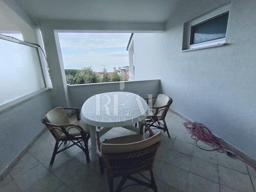 Duga Uvala stan 60m2 ,2SS+DB, pogled na more !