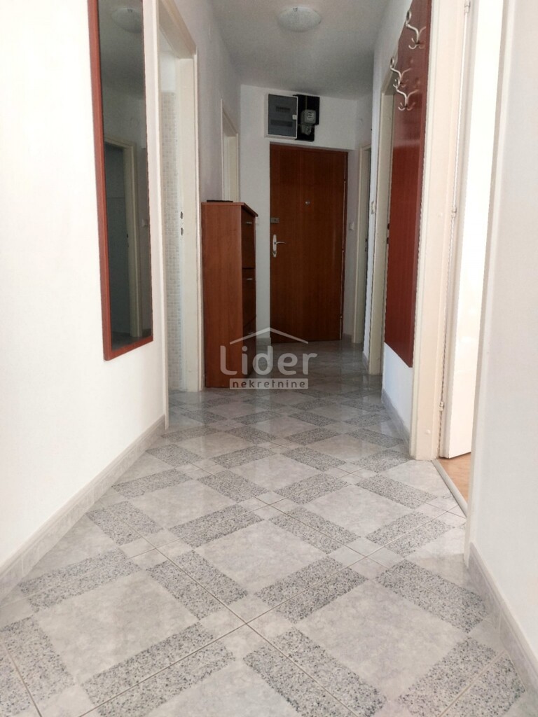 Image 6320400 - 8