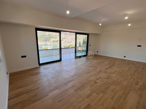 Prodaja, Lapad, atraktivan stan sa pogledom na more, 90,22m2