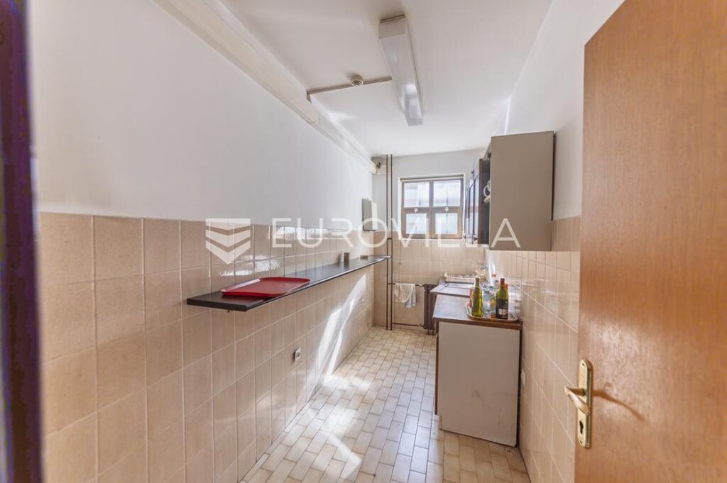 Image 6321700 - 8