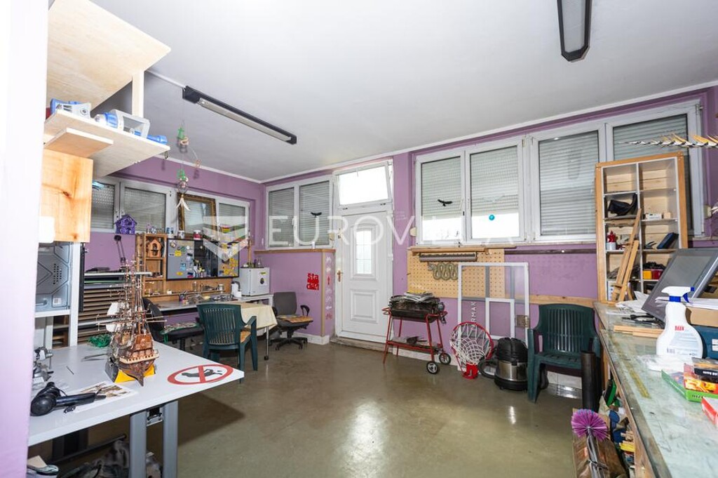 Image 6322563 - 32
