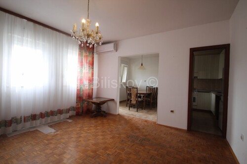 Solin, Japirko, prodaja komforan trosoban stan