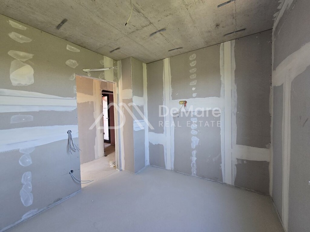 Image 6322776 - 8