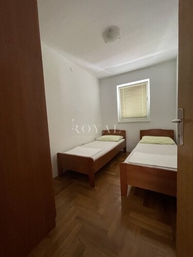 Stan - Apartman u Malinskoj, Otok Krk – 61,5 m², 2 spavaće s