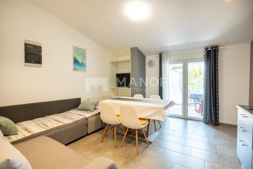 CRIKVENICA, SELCE - Dva apartmana na 2.katu, 86 m2