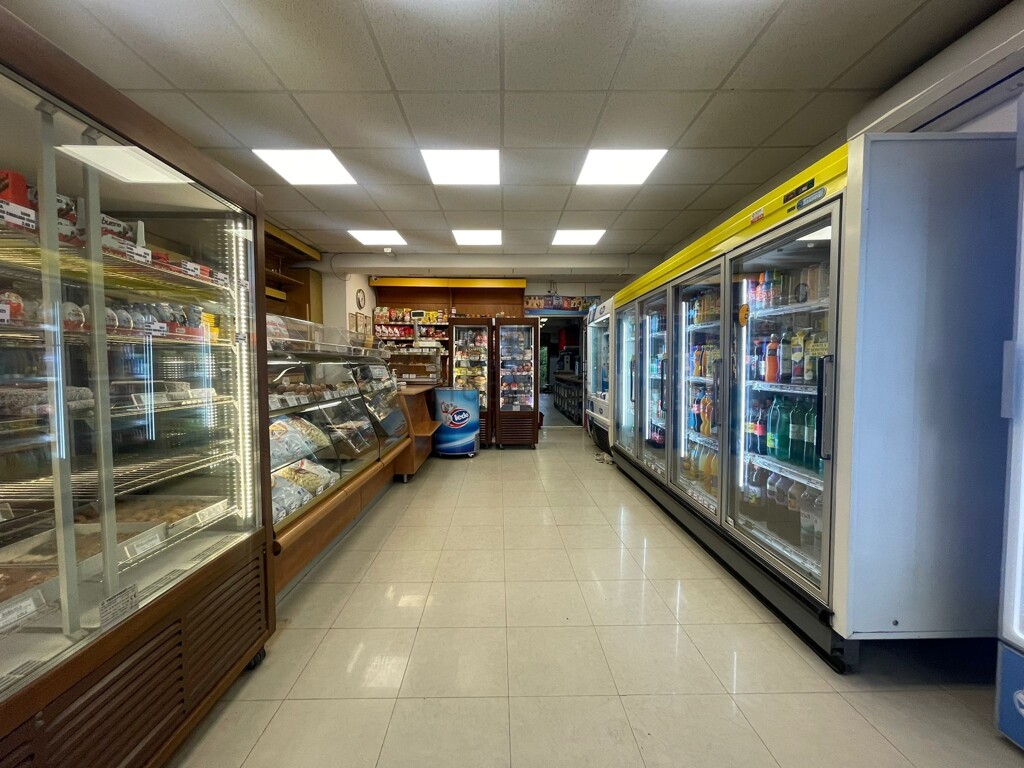 Image 6323440 - 8