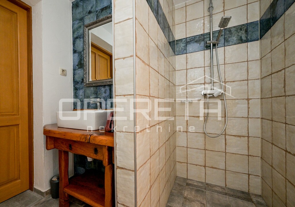 Image 6323669 - 21