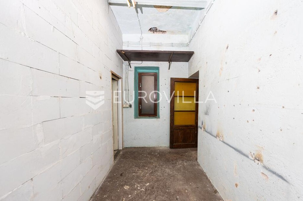 Image 6323767 - 4