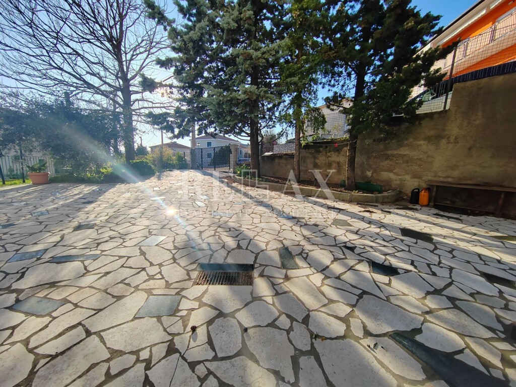 Image 6323869 - 1