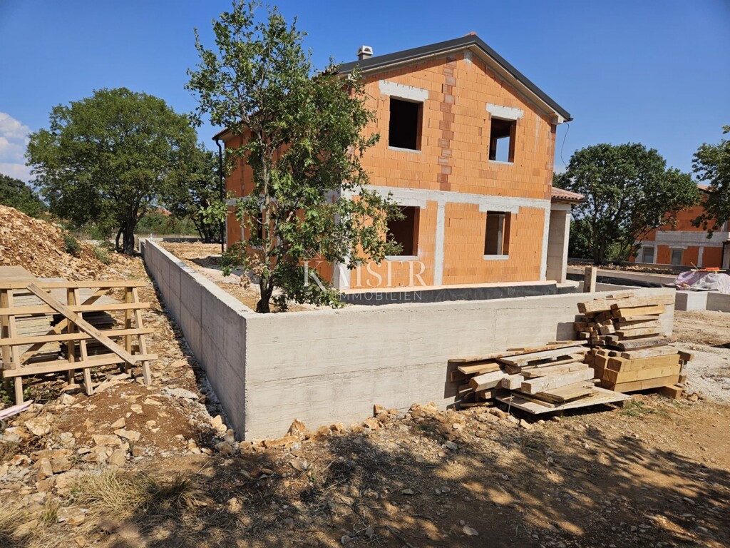 Image 6323880 - 12