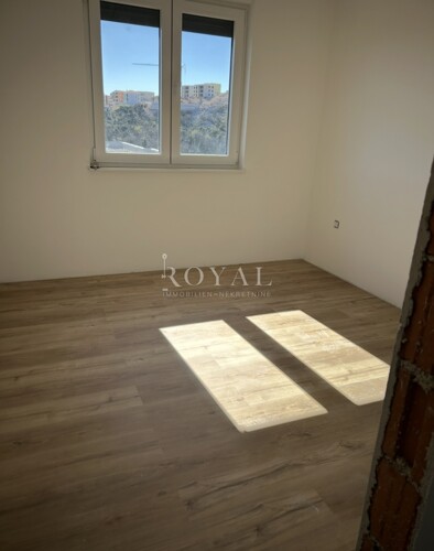 Thumbnail 6324151 - 4