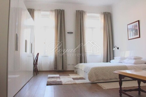 IZNAJMLJUJE SE STAN – CENTAR RIJEKE, 70 m²