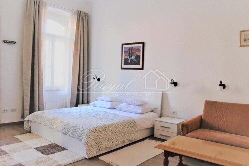 IZNAJMLJUJE SE STAN – CENTAR RIJEKE, 70 m²