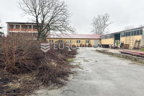 Vinkovci, Kanovci, skladišno-proizvodni pogon na zemljištu 5150 m2 odlična...