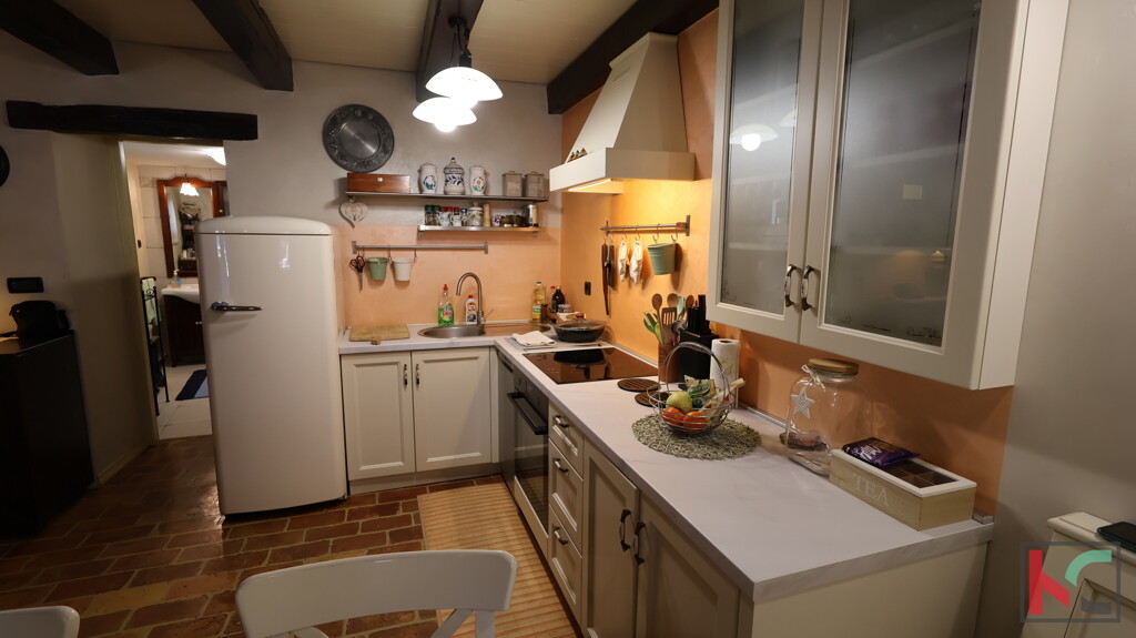 Image 6324328 - 7