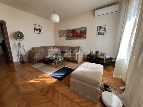 RIJEKA, TRSAT - 3S+DB stan / etaža kuće s garažom i okućnico